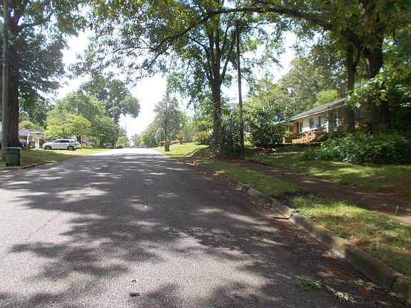 3rd image of 351 Grove Park Dr