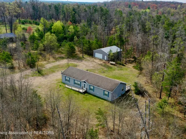 145 W Pioneer Rd, Roscommon, MI 48653