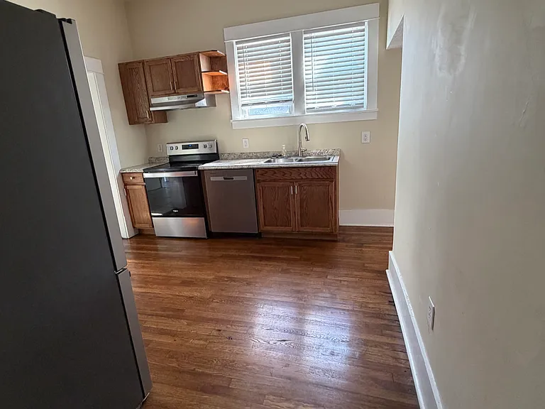 921 Edgemont Ave #921 — Photo 21