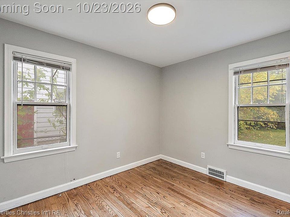 1356 W Troy St, photo 14