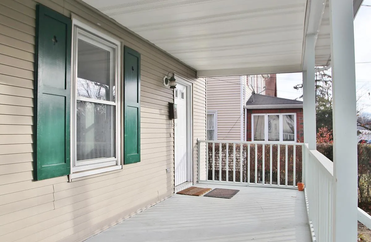 1 bed, 1100 sqft, $2,100 — Photo 4