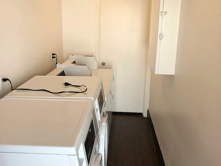 5400 Radford Ave #25 — Photo 11