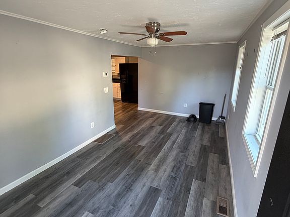 5th image of 83 E Main St APT 1R