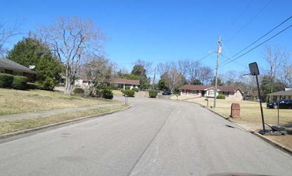 4th image of 200 Garden Homes Cir