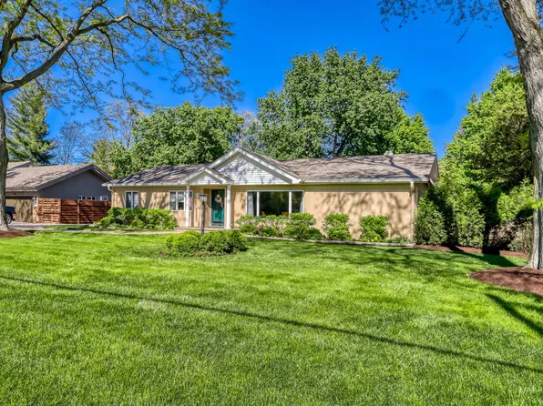 8035 Wolf Rd, La Grange, IL 60525