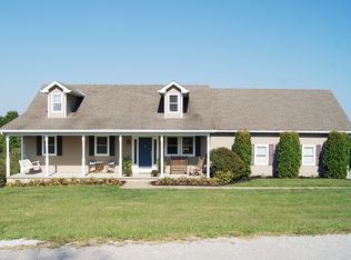 596 Gillespie Ln E, Augusta, KY 41002