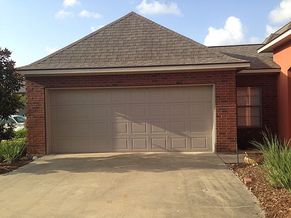 2nd image of 2113 Lacache Dr