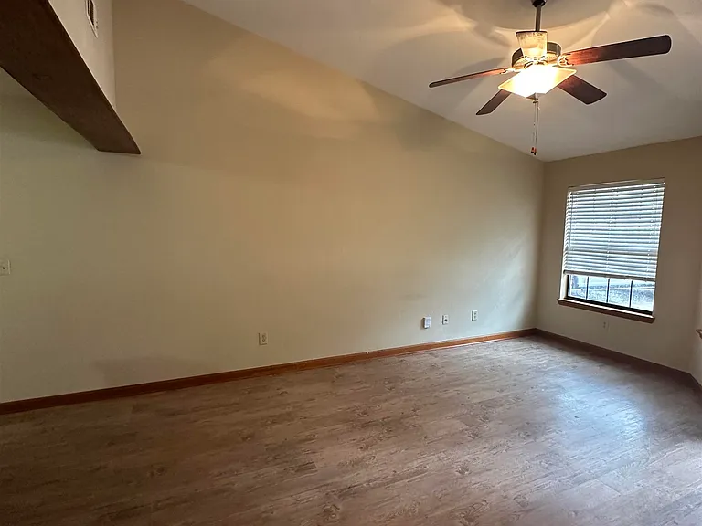 2339 Hartsfield Way — Photo 4