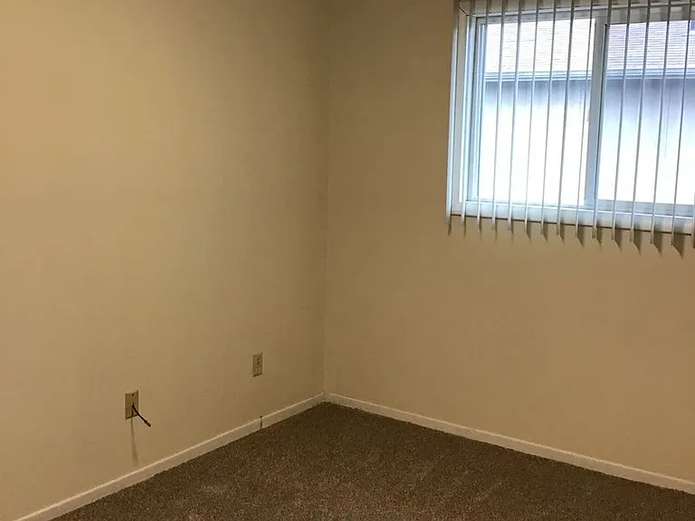 Beverly Ann Apartments — Photo 47