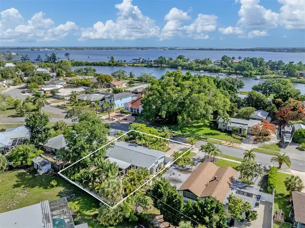 632 PARK DRIVE, BRADENTON, FL 34209