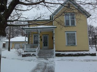121 W Van Buren St, Marengo, IL 60152