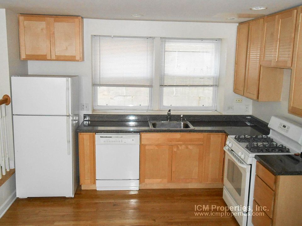 1st image of 3926 N Pine Grove Ave APT G