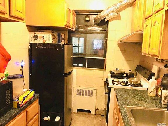 2nd image of 44-16 Macnish St APT 5B