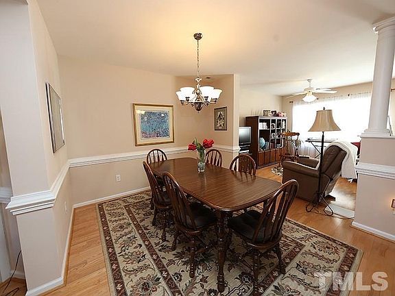 3rd image of 104 Glenfield Dr #104