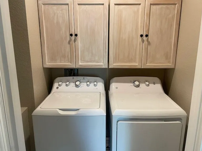 Laundry room with washer/dryer