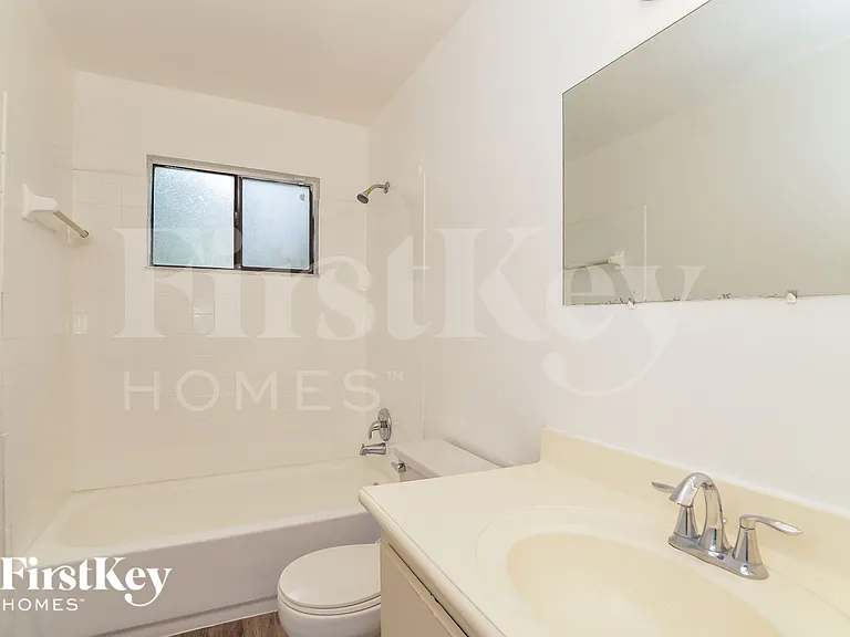 3228 Curry Woods Cir #2 — Photo 17