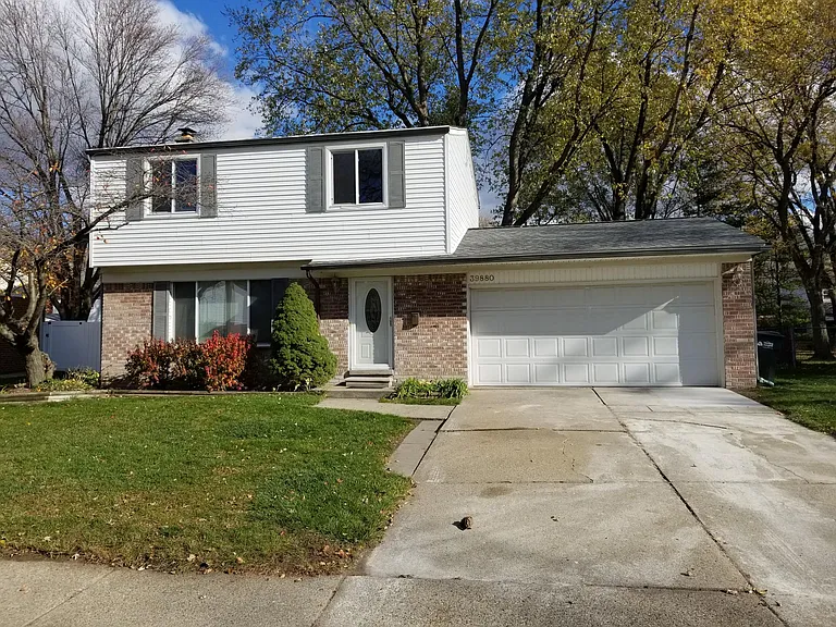 39880 Poinciana Dr — Photo 1