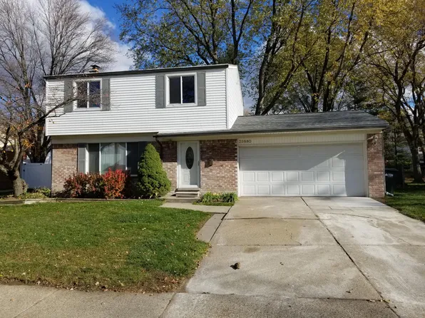 39880 Poinciana Dr, Sterling Heights, MI 48313