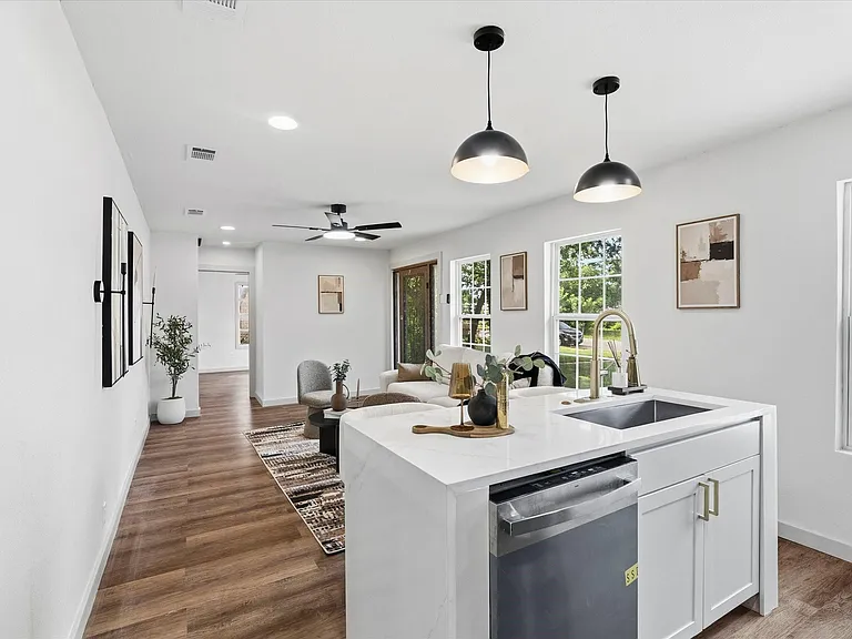 5718 Landino St — Photo 5