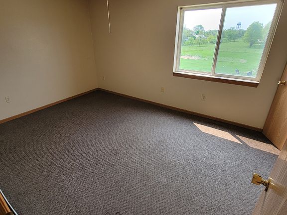 5th image of 410 13th Ave NW Unit 22