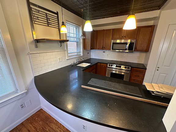 2nd image of 22 Pembroke St #2CP