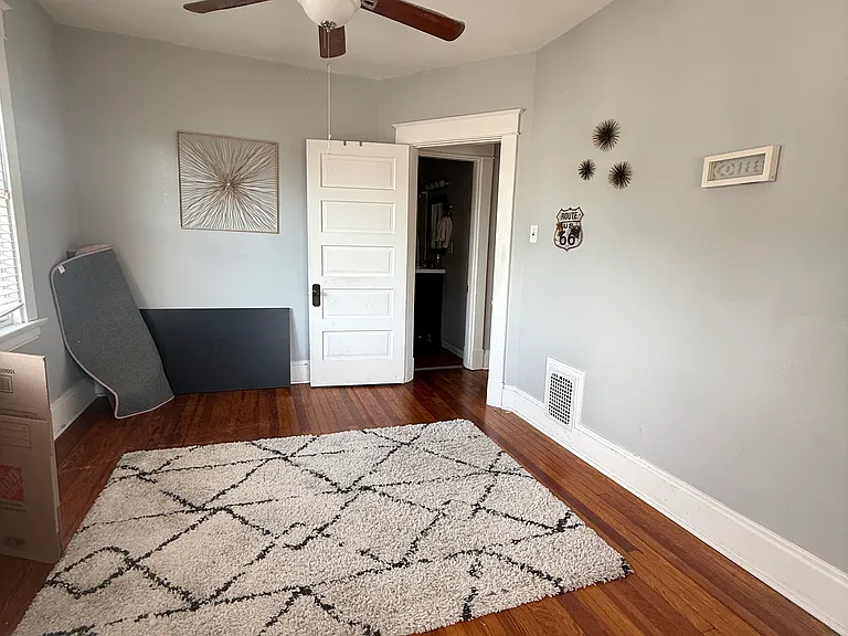 1011 Delta Ave — Photo 10