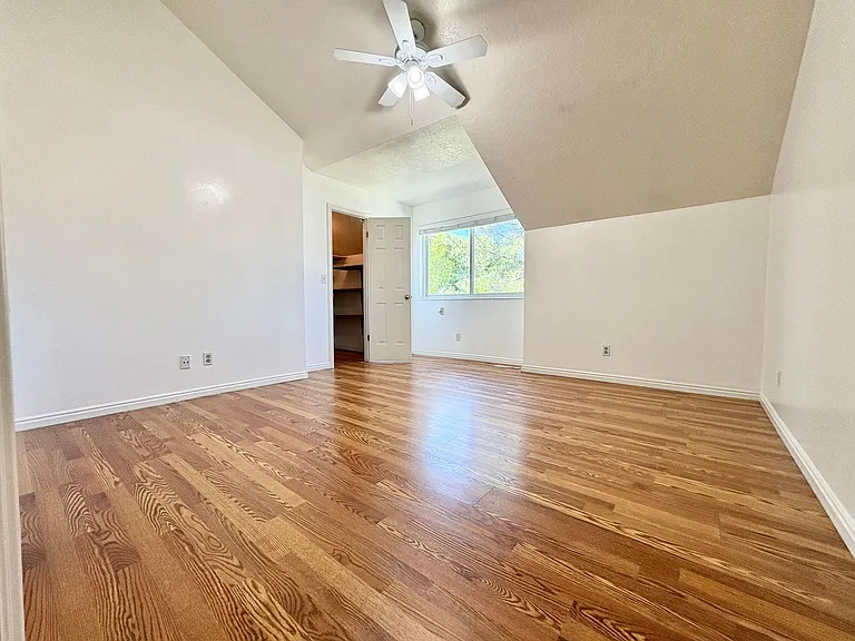 1091 & 1099 W Shepard Ln — Photo 32