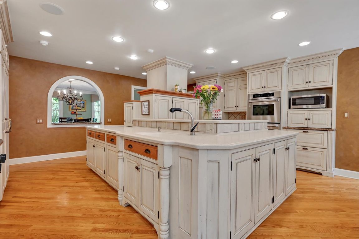 035-Kitchen