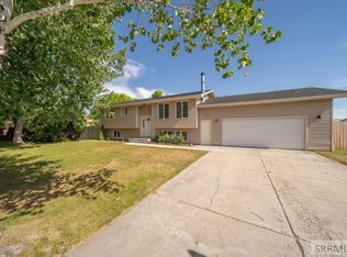 201 Hummingbird Pl, Shelley, ID 83274