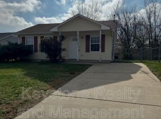 1127 Keith Ave, Oak Grove, KY 42262