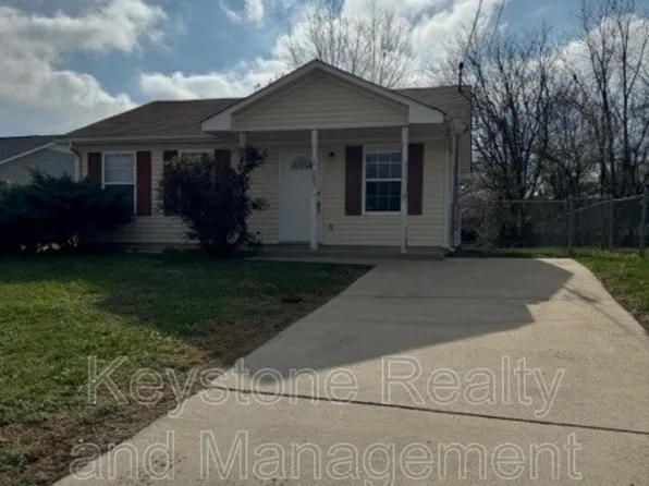 1127 Keith Ave, Oak Grove, KY 42262