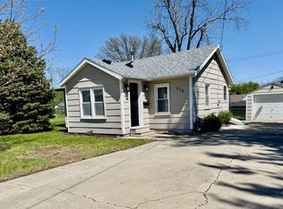 310 E 16th St N, Newton, IA 50208