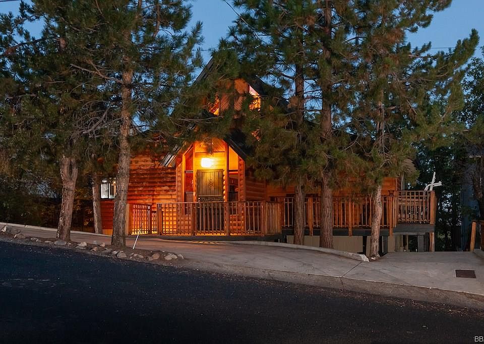1st image of 780 Villa Grove Ave