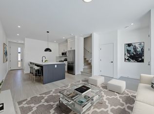 239 27th Ave NE, Calgary, AB T2E 2A1