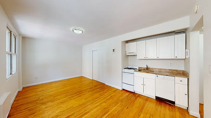 Rented by Bond New York | media 1