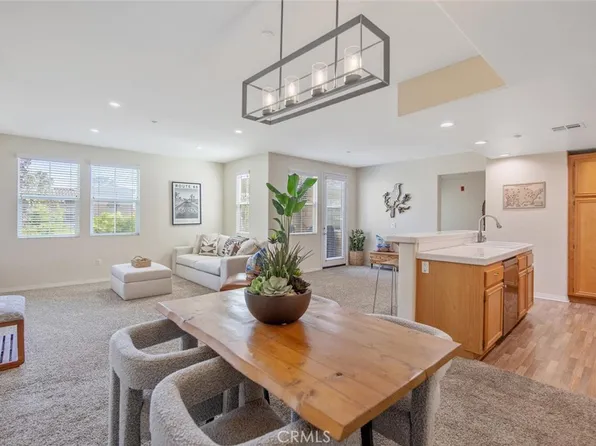 243 Riverdale Ct APT 431, Camarillo, CA 93012