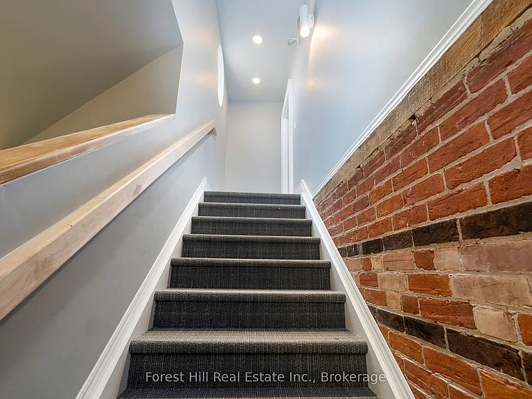 114 Ontario St #B — Photo 13
