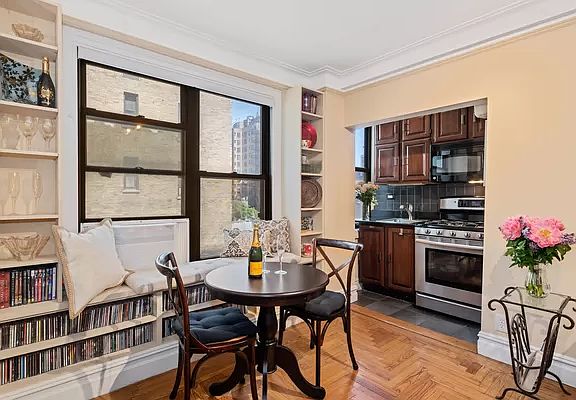 4th image of 230 W End Ave APT 8B