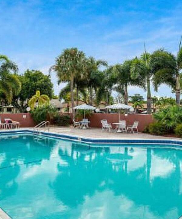 2nd image of 2077 SW 15th Place
