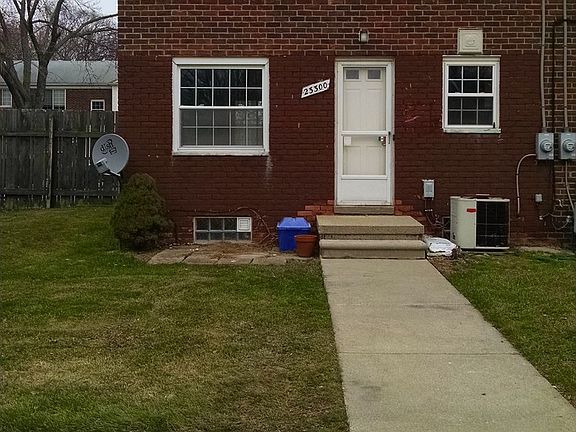 4th image of 23300 Edsel Ford Ct