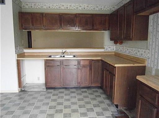 3rd image of 3917 E Bamboo Dr