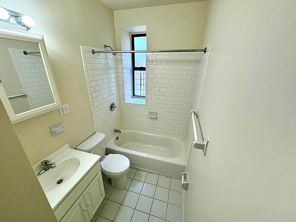 5th image of 150 W 179th St APT 5C