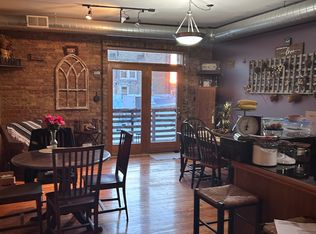 223 E Chicago St APT 5, Elgin, IL 60120