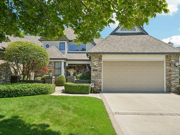 1564 Edison Shores Pl #28, Pt Huron, MI 48060