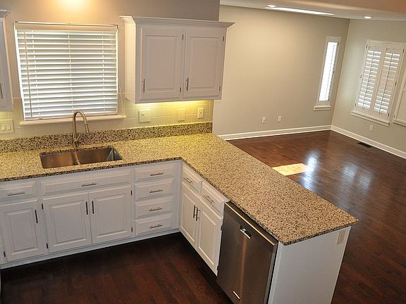 Kitchen & Hearth Room