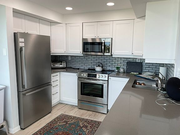 4th image of 6357 Bahia Del Mar Blvd APT 406