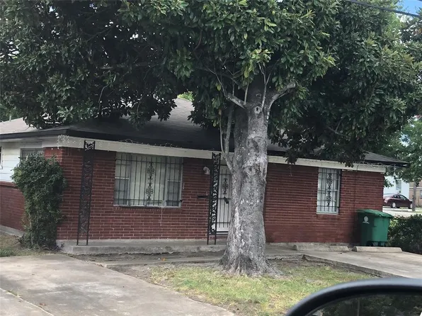 3806 Noah St, Houston, TX 77021