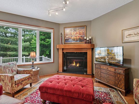 4th image of 17617 Wiedman Way