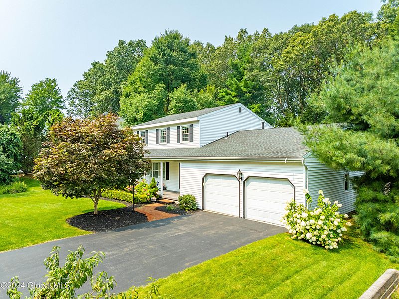 4th image of 19 Bethwood Drive