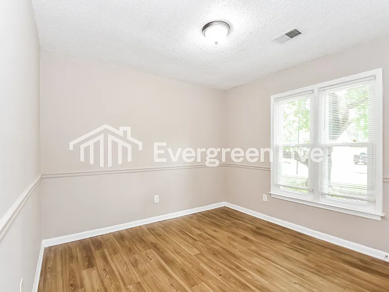 212 Braewick Rd — Photo 9
